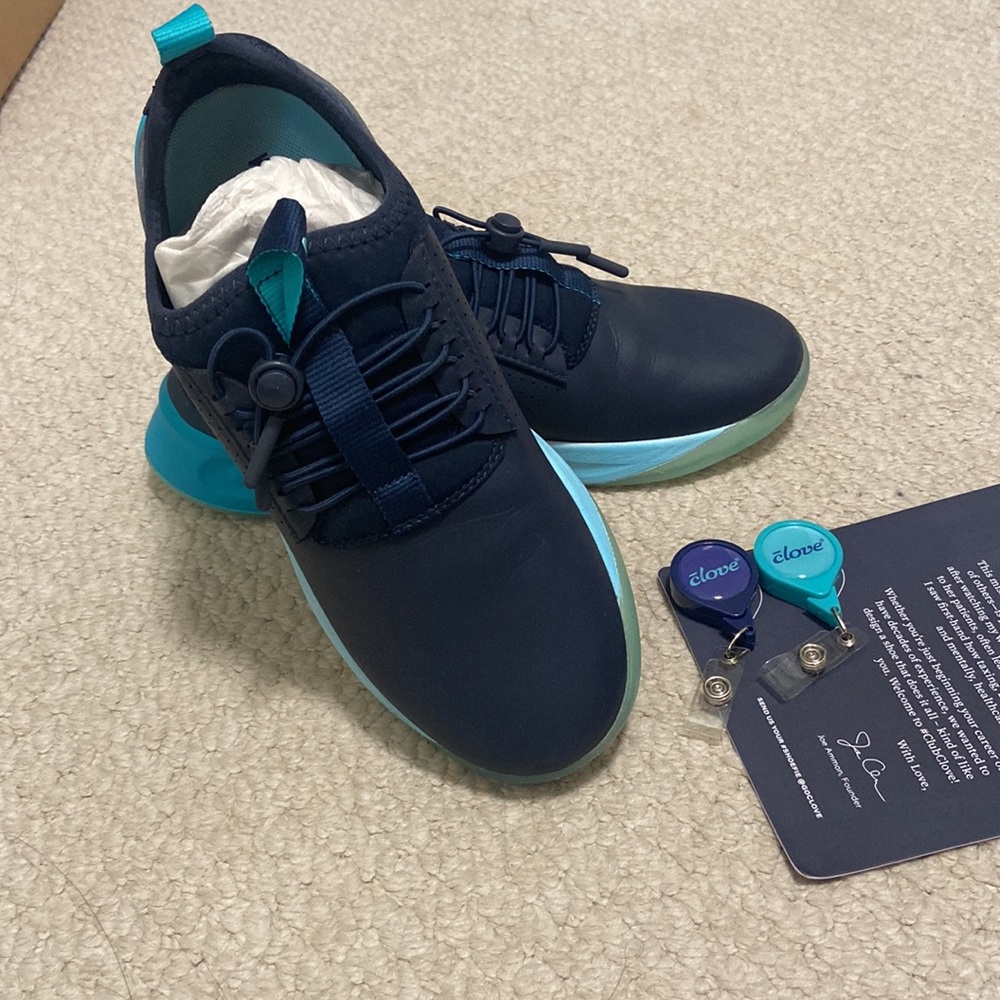 Clove Aqua Blue size 7 NEW non-slip waterproof